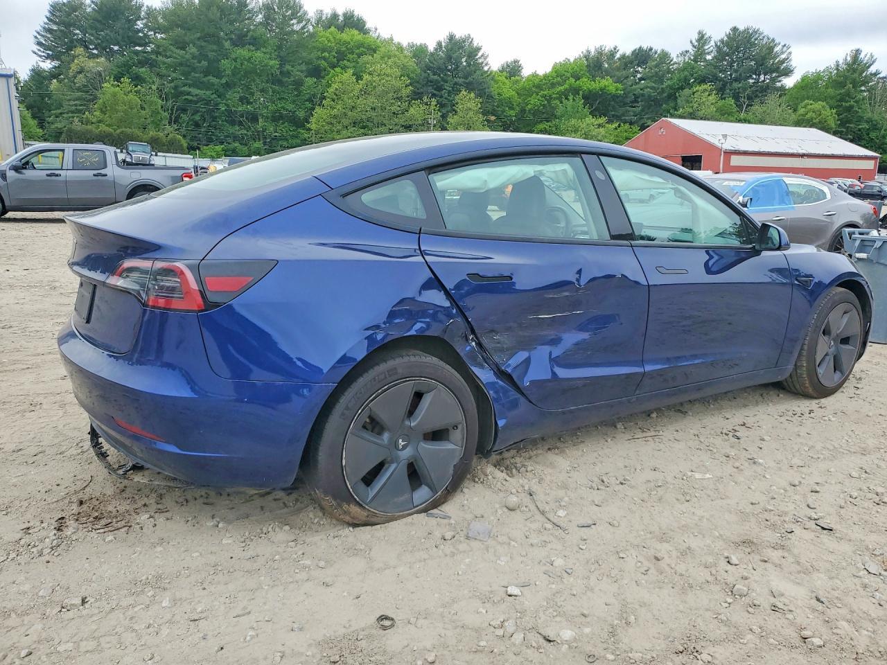 2023 Tesla Model 3 - Image 3