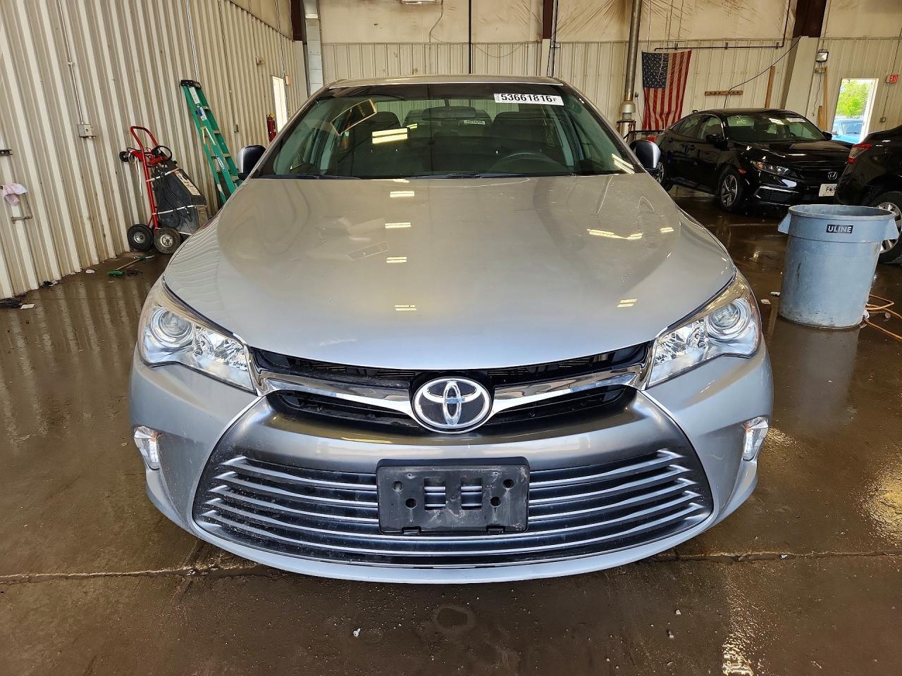 2017 Toyota Camry Le - Фото 5