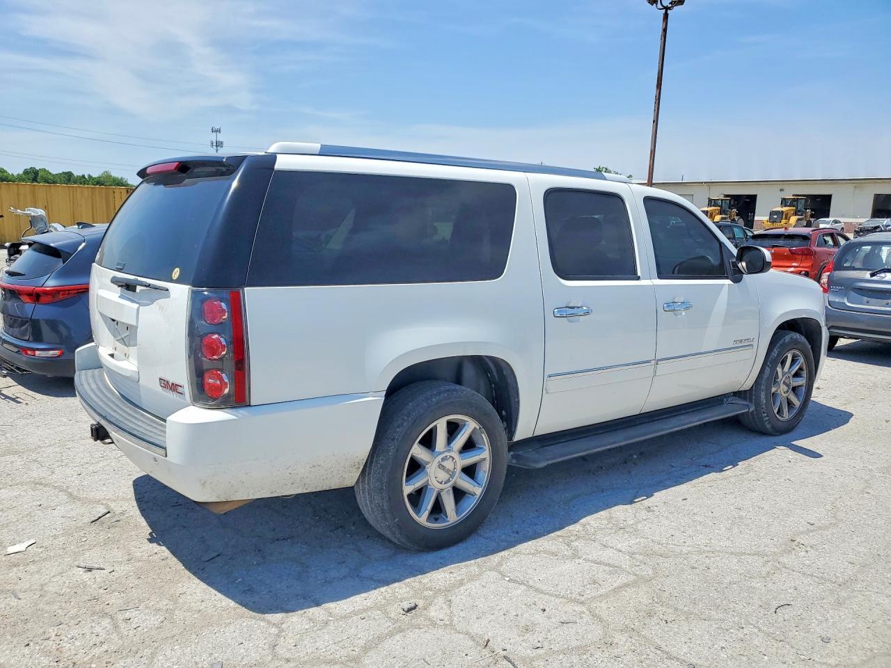 2012 GMC Yukon Xl Denali - Фото 3