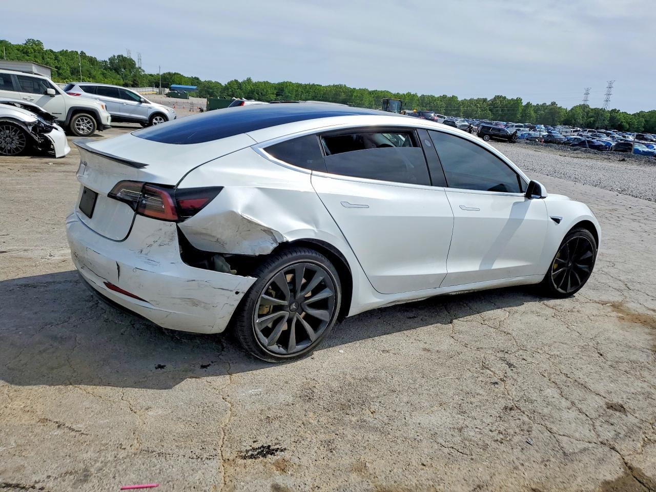 2020 Tesla Model 3 - Image 3
