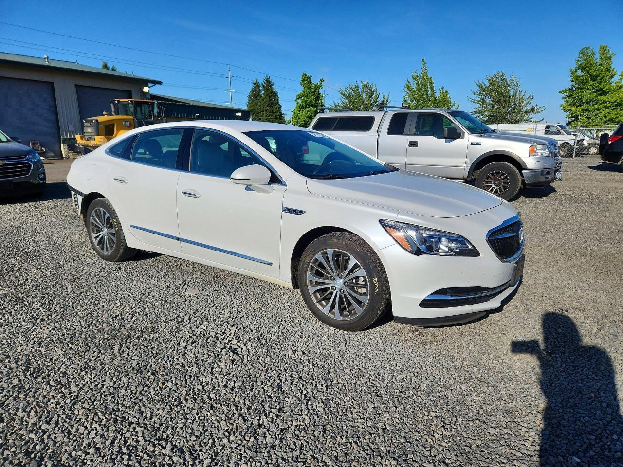 2017 Buick Lacrosse Essence - Image 4