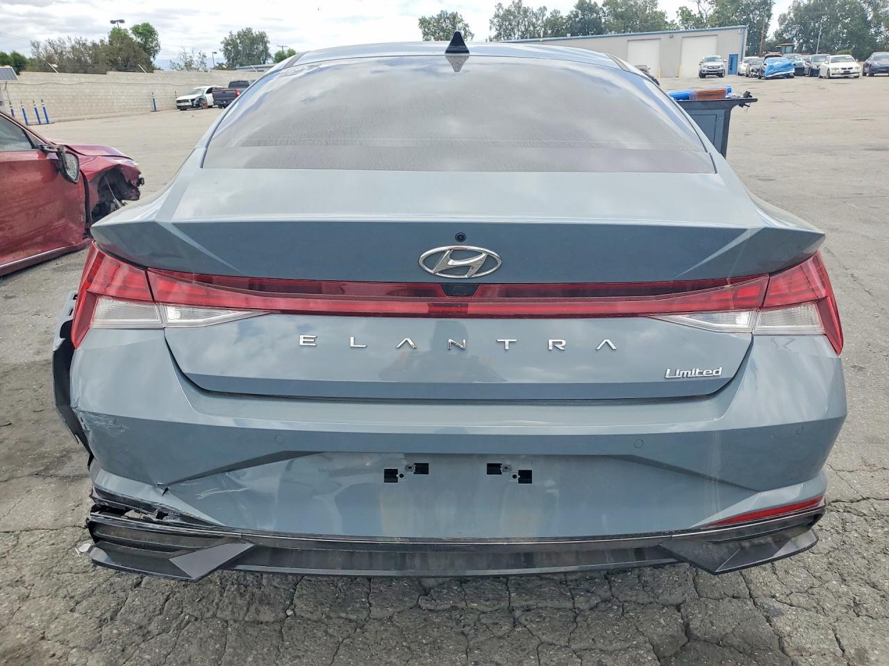 2023 Hyundai Elantra Limited - Фото 6