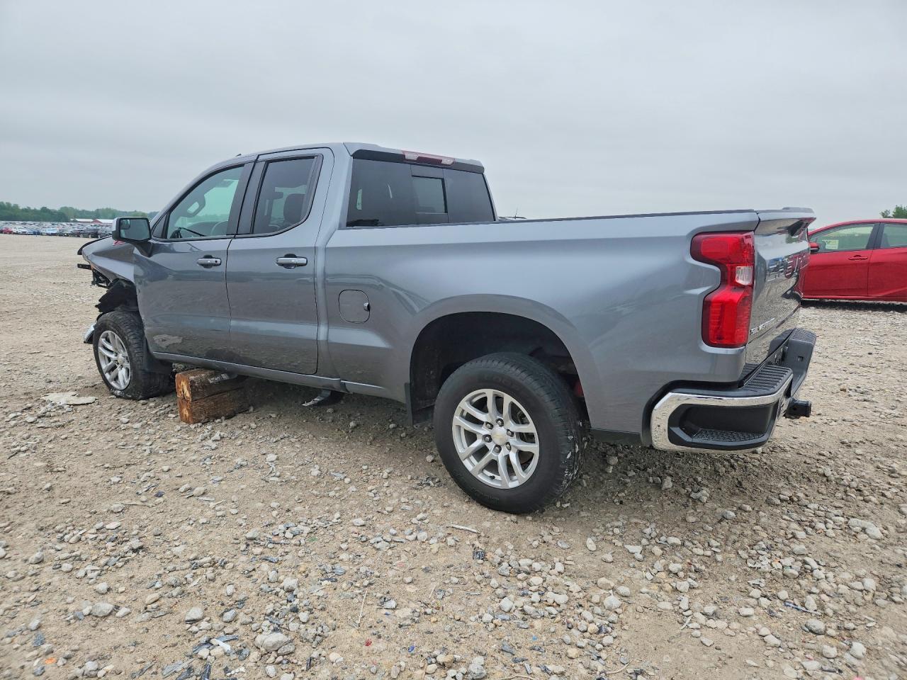 2019 Chevrolet Silverado K1500 Lt - Image 2