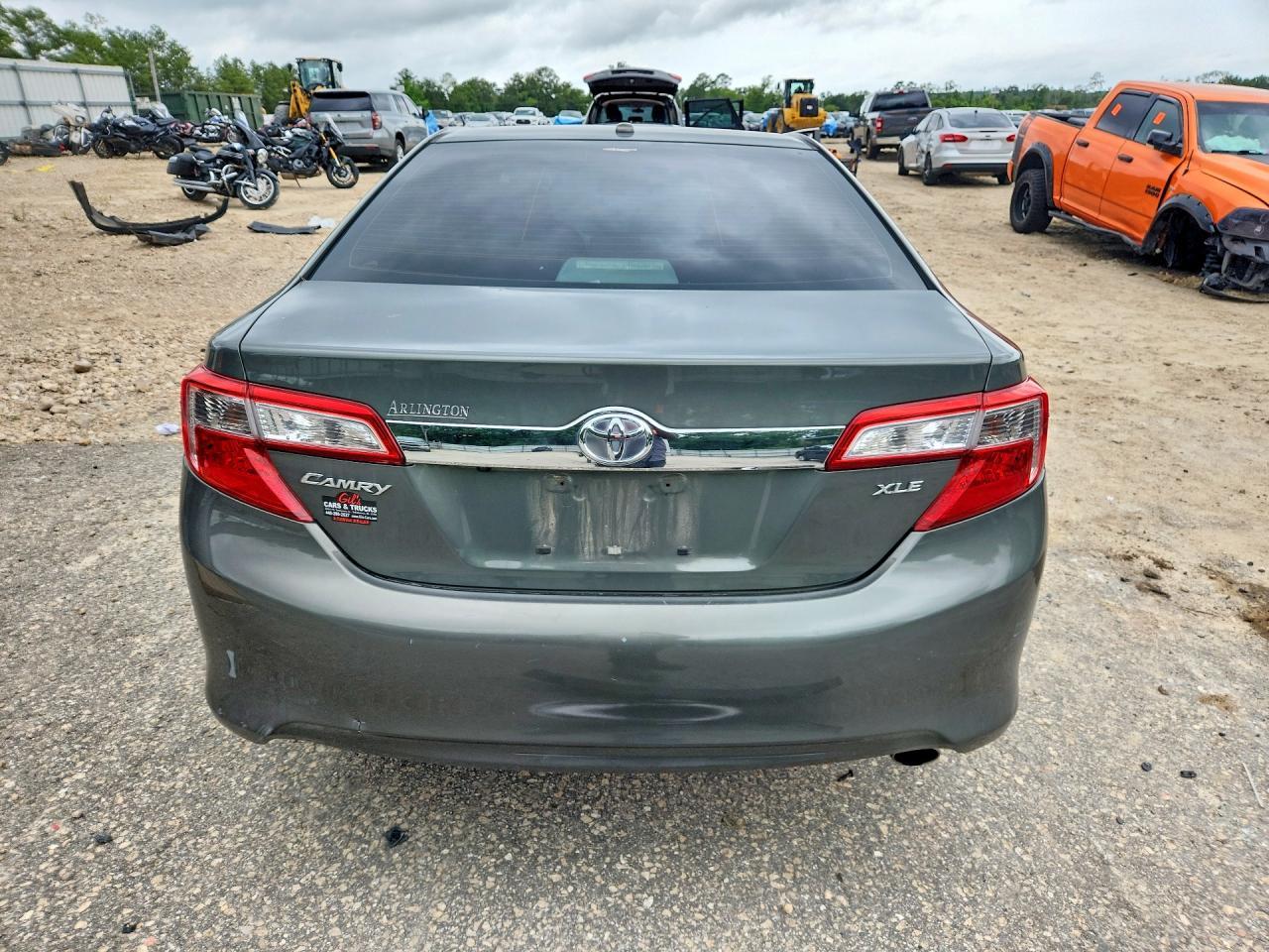 2013 Toyota Camry Xle - Image 6