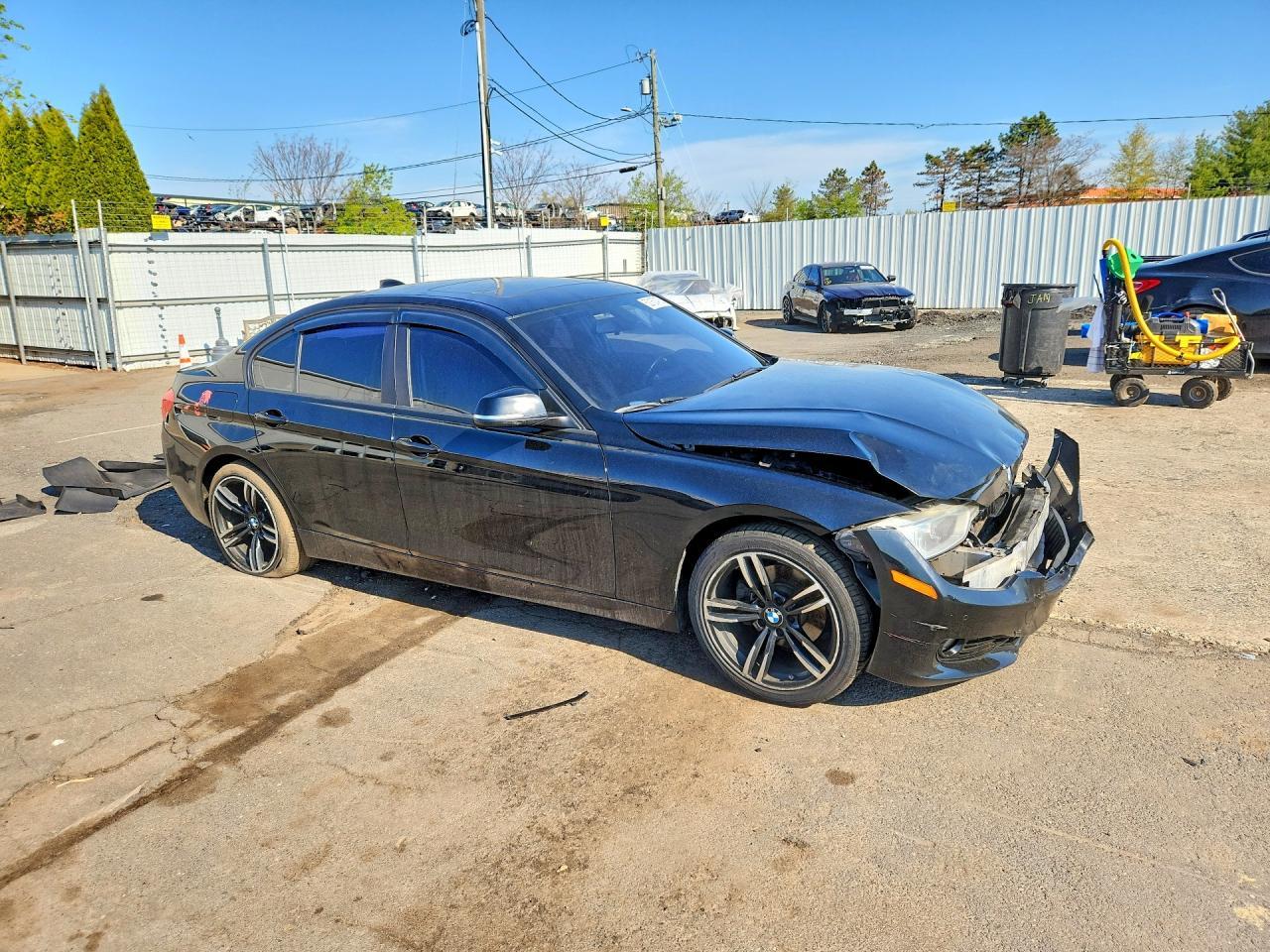 2014 BMW 320I - Фото 4