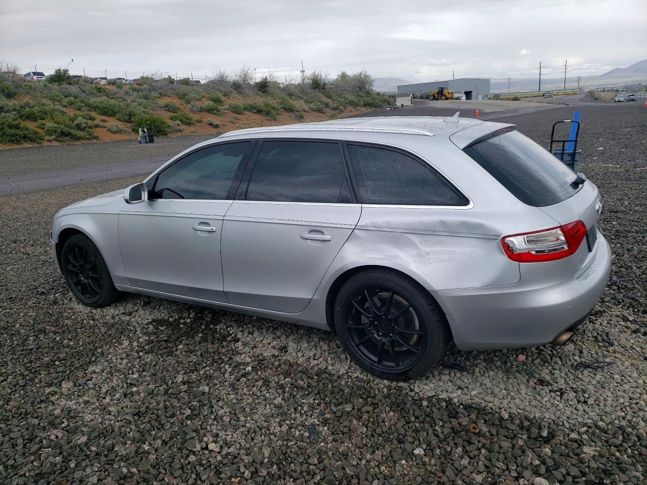 2011 Audi A4 Premium Plus - Фото 2
