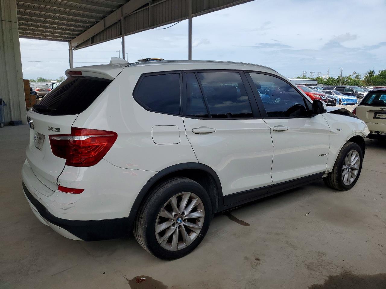 2017 BMW X3 xDrive28I - Фото 3