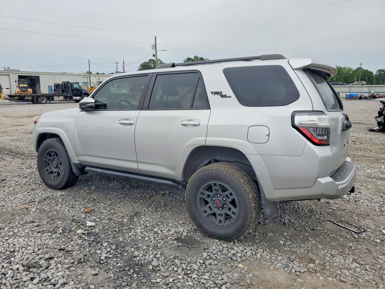2023 Toyota 4Runner Trd Off-Road Premium - Image 2