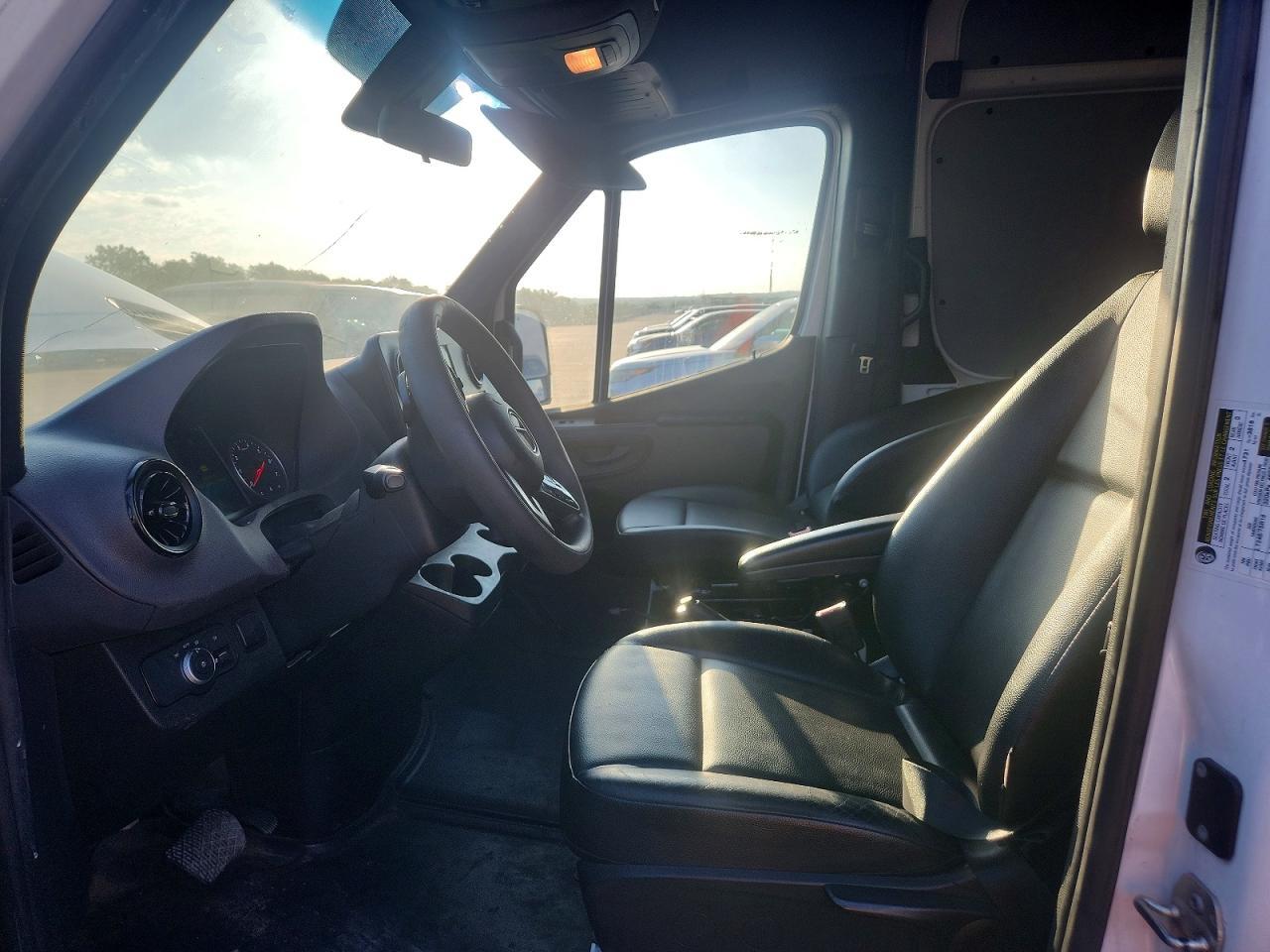 2023 Mercedes Benz Sprinter 2500 Delivery Van - Image 7