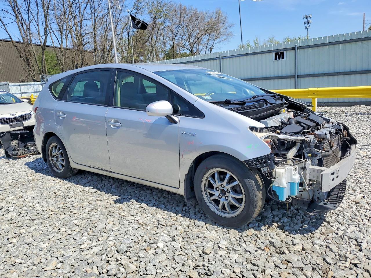 2012 Toyota Prius V Two - Фото 4