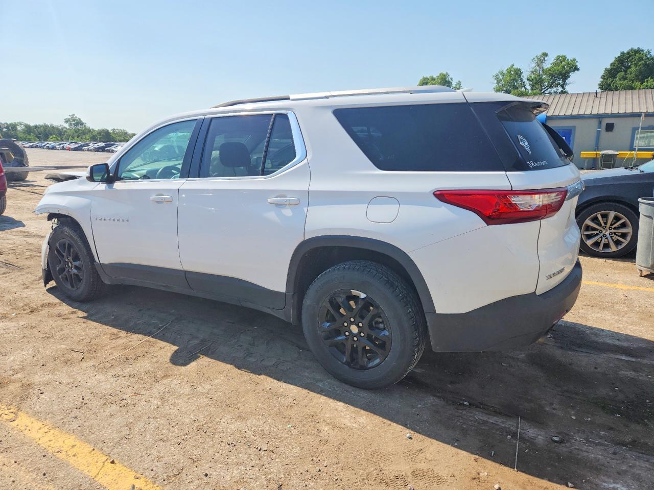 2018 Chevrolet Traverse Lt - Фото 2