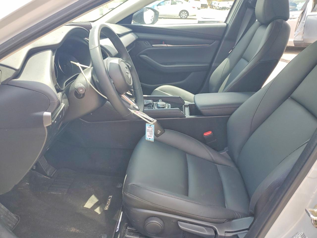 2025 Mazda 3 Select Sport - Image 7