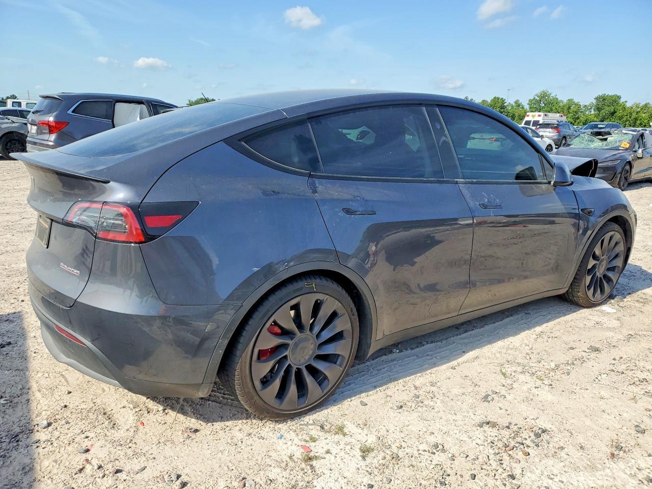2023 Tesla Model Y - Фото 3