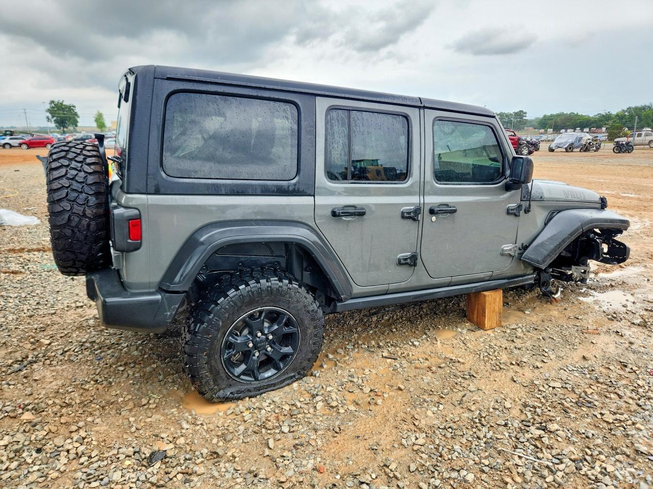 2020 Jeep Wrangler Unlimited Sport - Фото 3