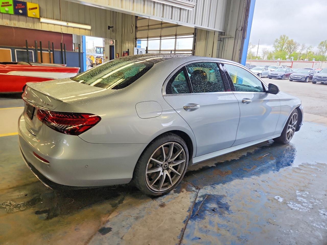 2023 Mercedes-Benz E 450 4Matic - Фото 3
