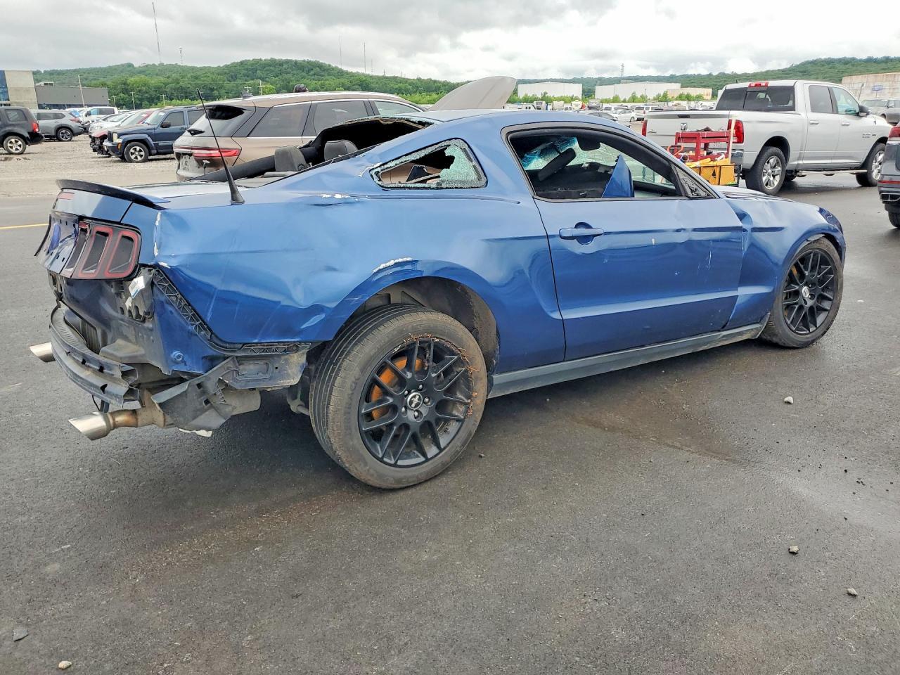 2012 Ford Mustang - Image 3