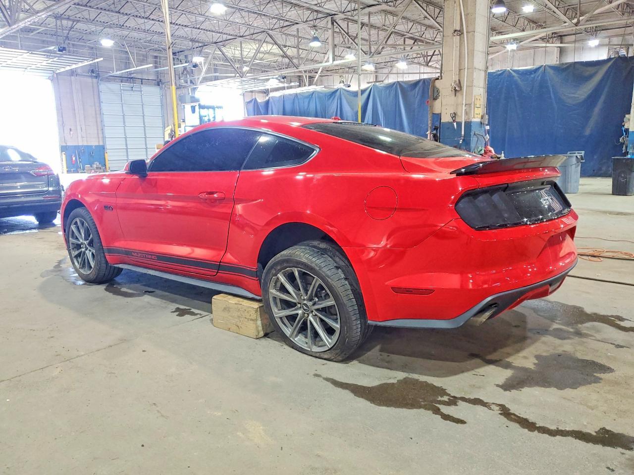 2016 Ford Mustang Gt - Фото 2