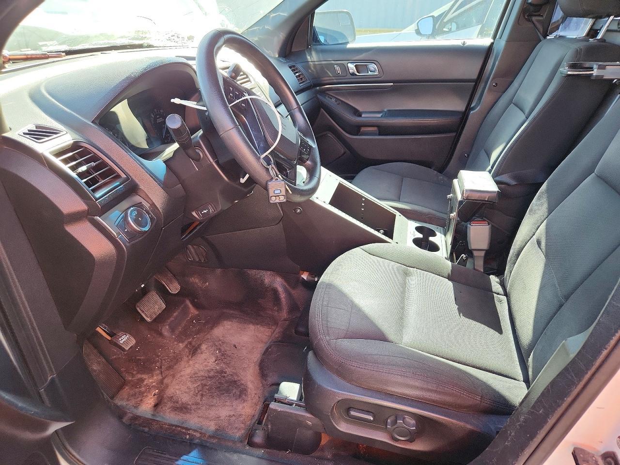 2016 Ford Explorer Police Interceptor - Image 7