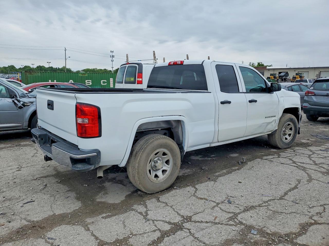 2017 Chevrolet Silverado K1500 - Фото 3