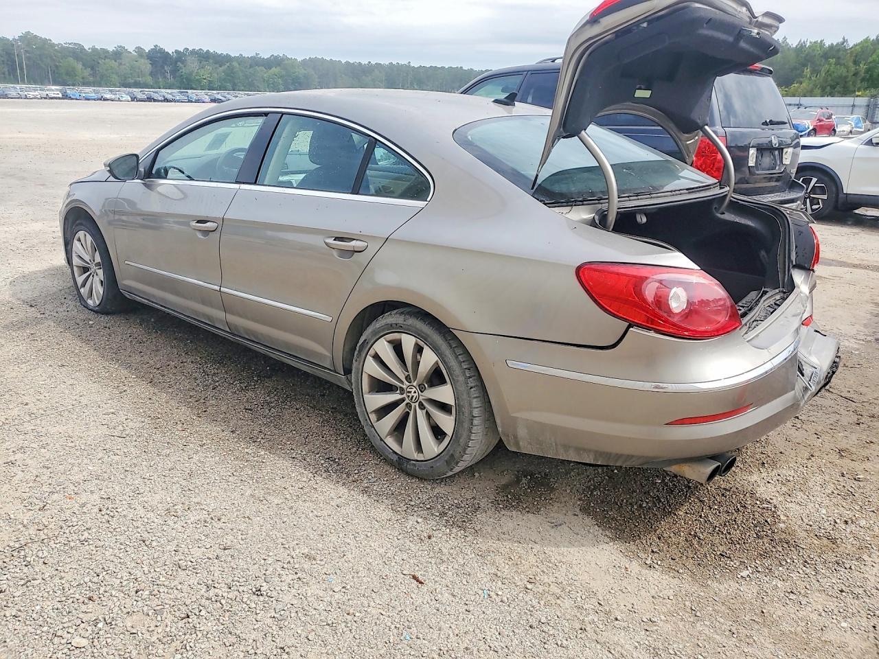 2011 Volkswagen Cc Sport - Image 2