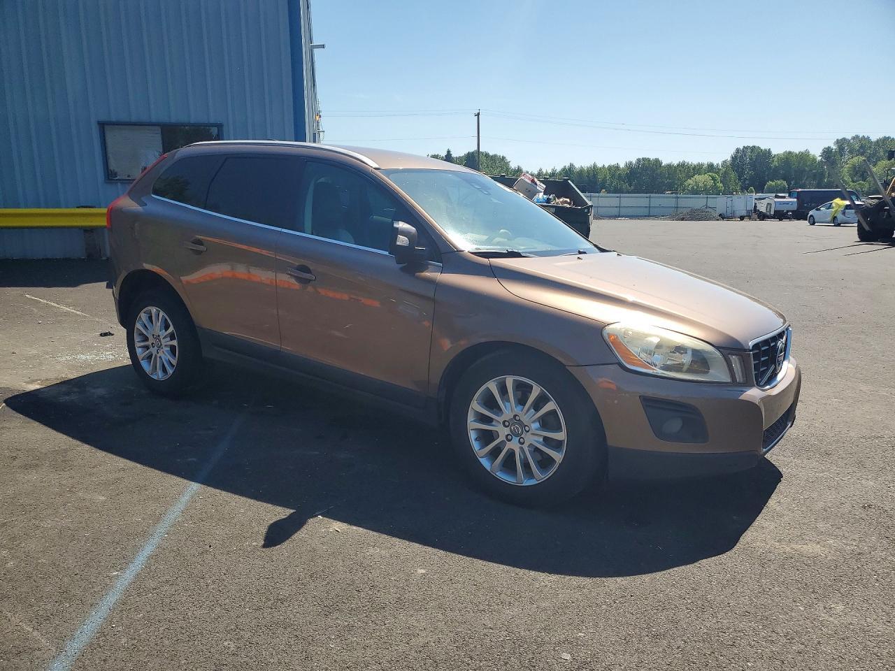 2010 Volvo Xc60 - Image 4
