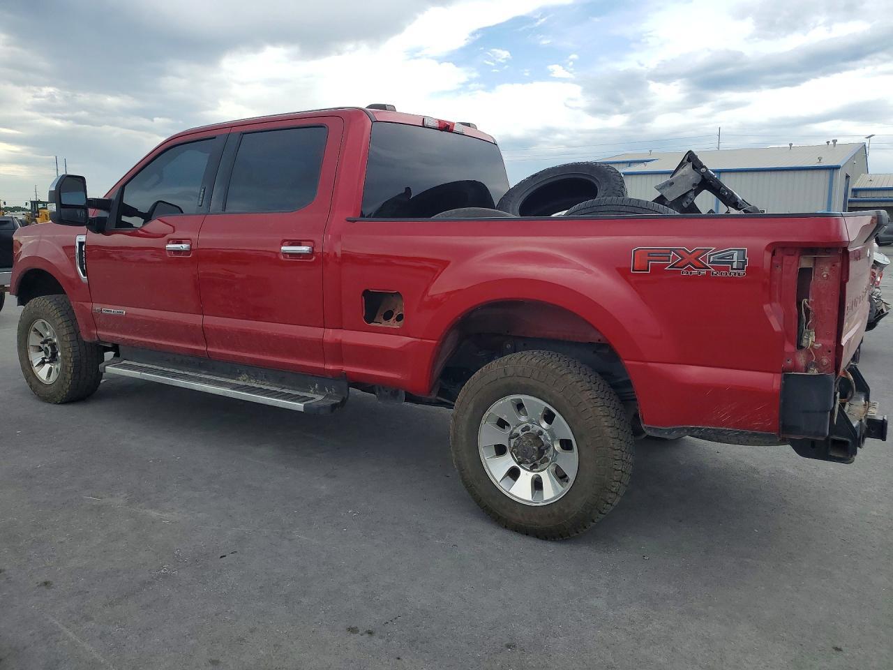2022 Ford F250 Super Duty - Фото 2