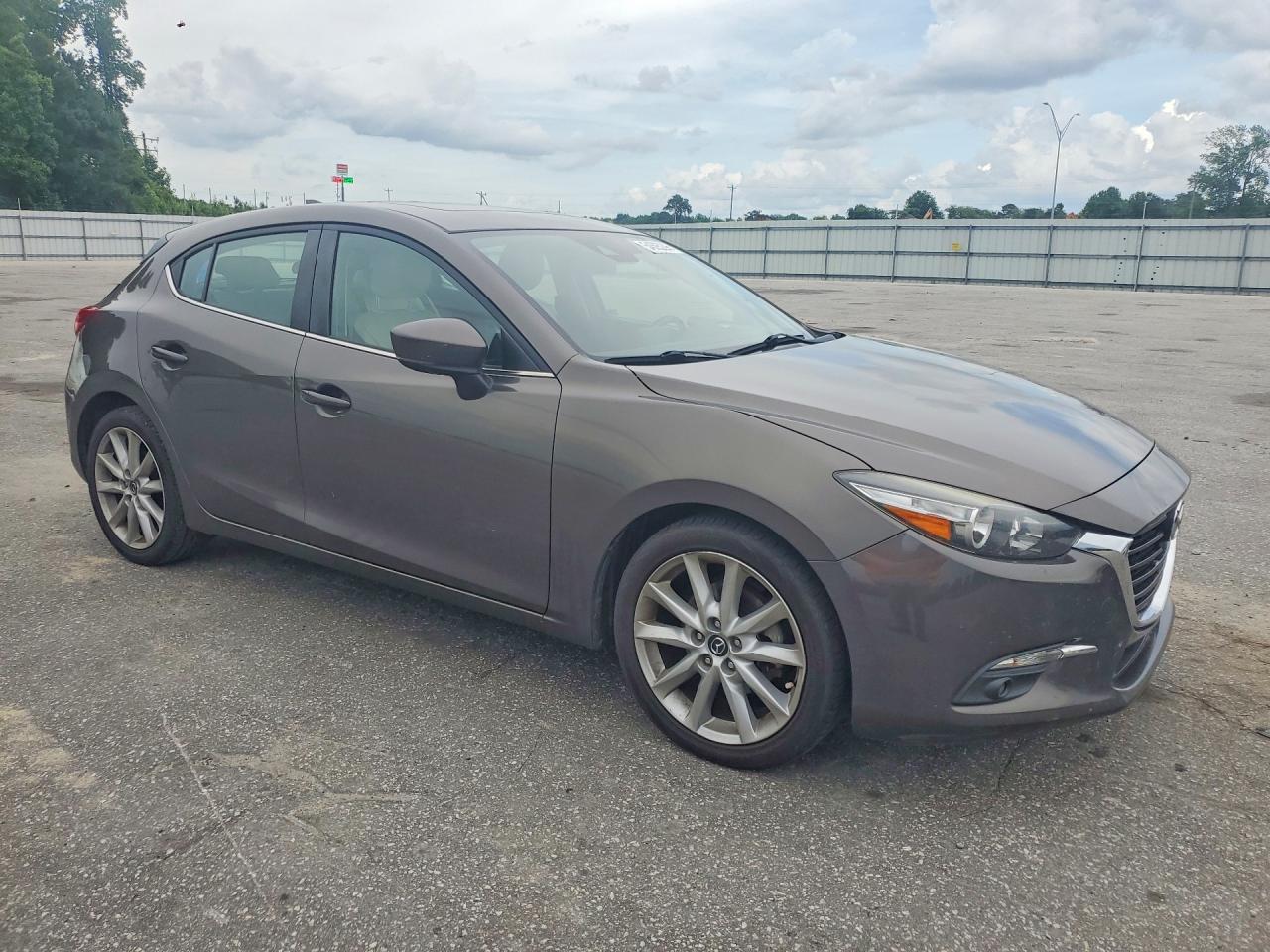 2017 Mazda 3 Grand Touring - Image 4