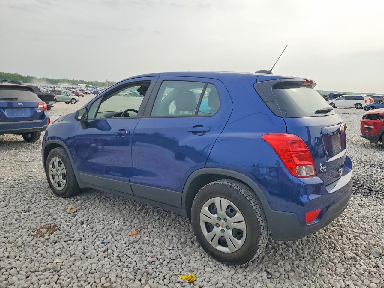 2017 Chevrolet Trax Ls - Фото 2