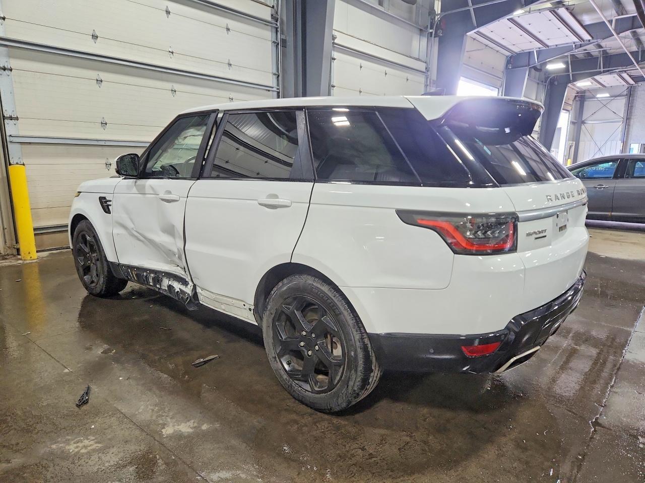 2018 Land Rover Range Rover Sport Hse - Image 2