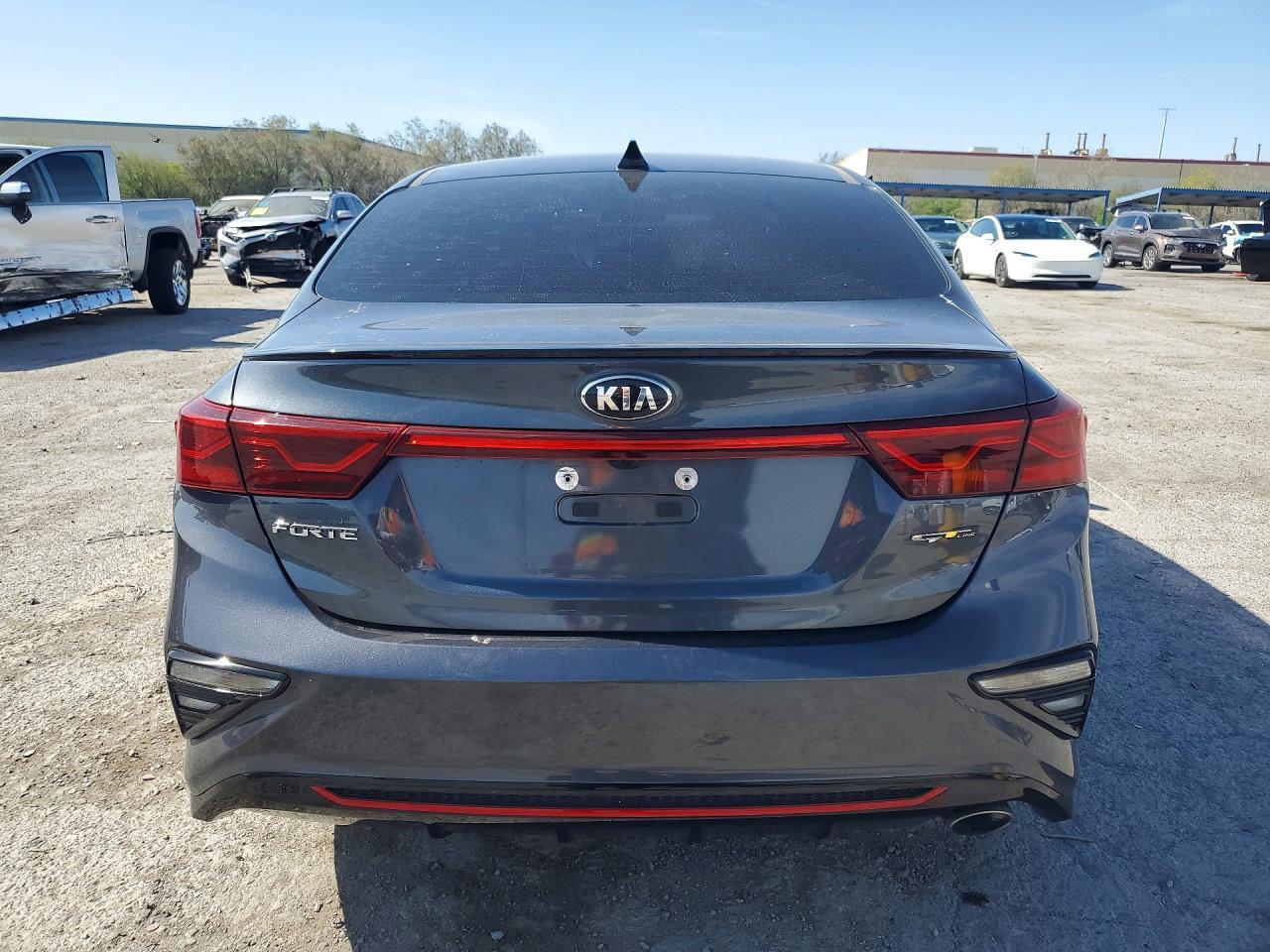 2021 Kia Forte Gt Line - Image 6