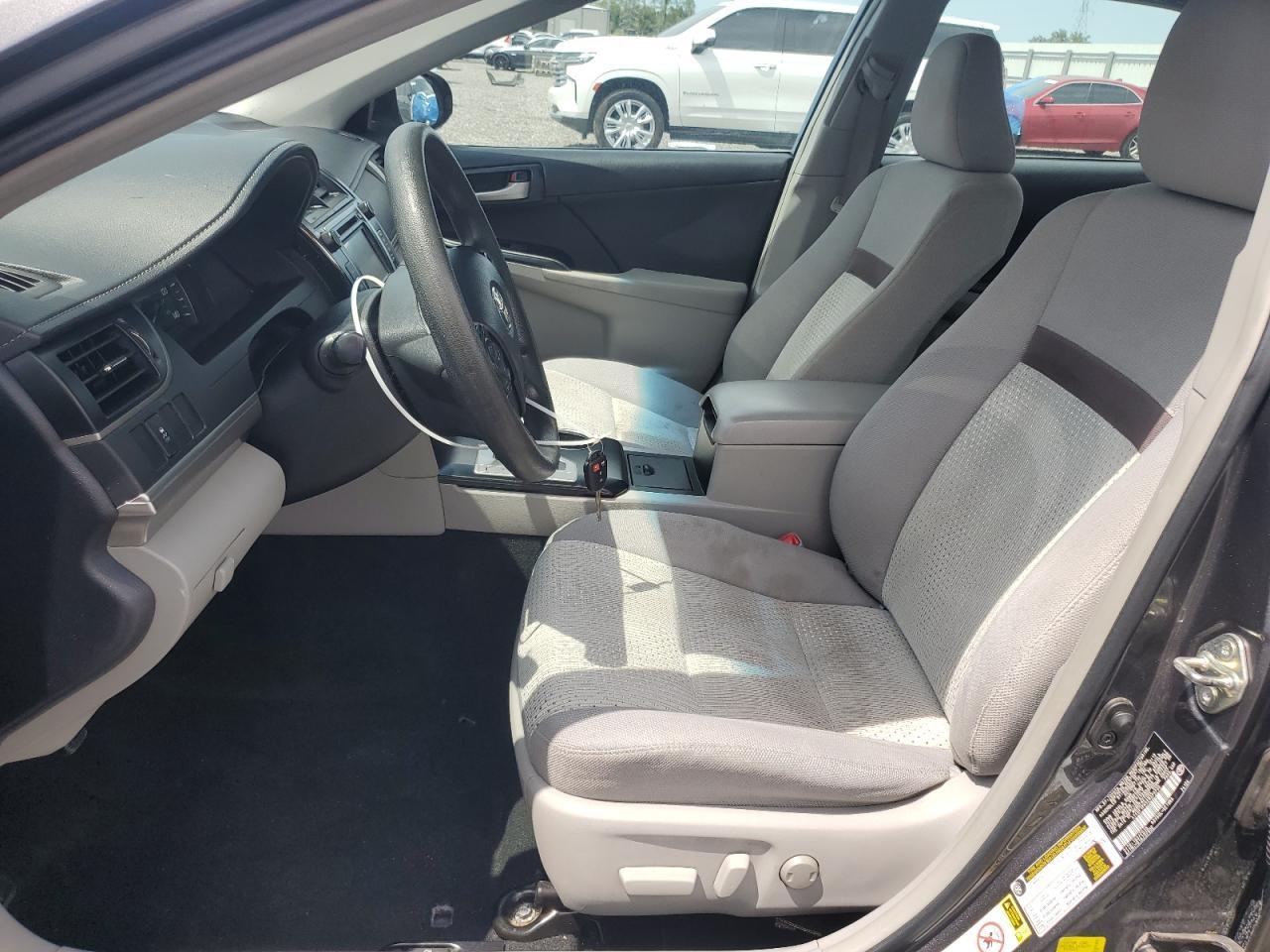 2014 Toyota Camry Le - Фото 7