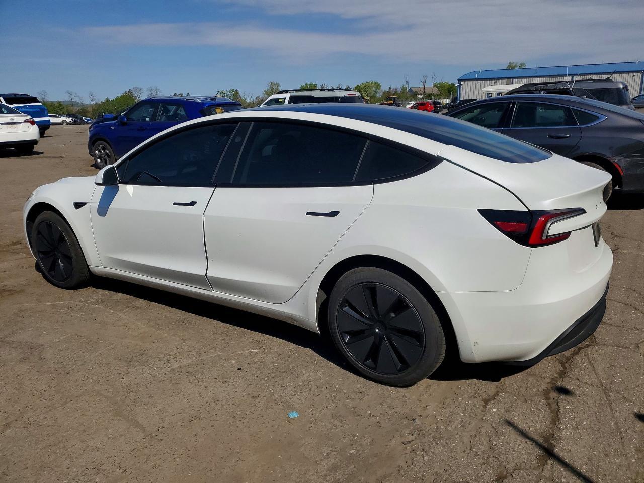 2025 Tesla Model 3 - Image 2