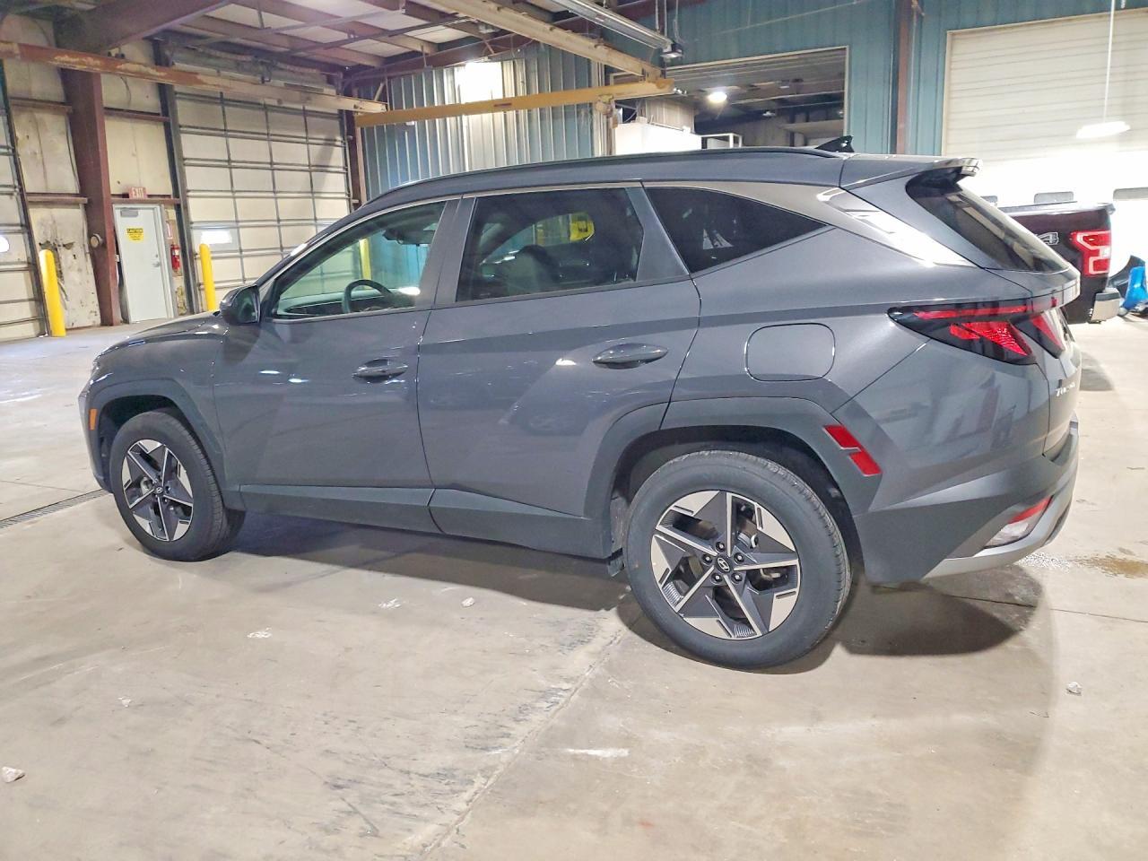 2026 Hyundai Tucson Sel - Image 2
