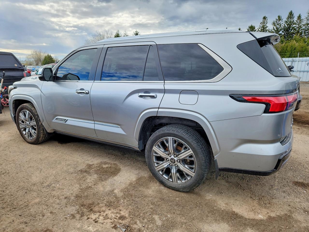2024 Toyota Sequoia Capstone - Фото 2