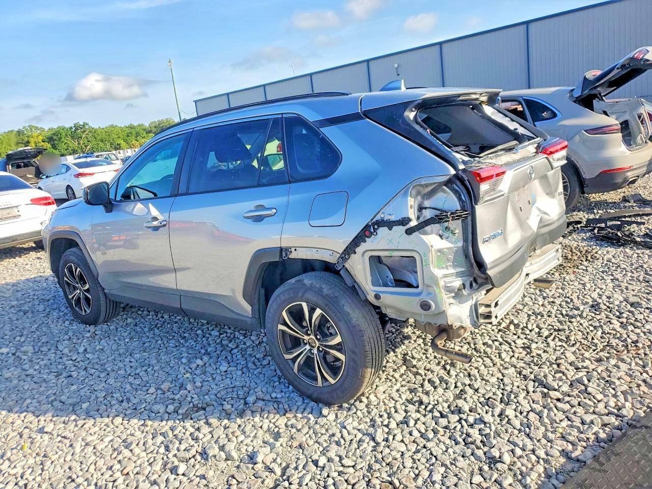 2021 Toyota Rav4 Le - Фото 2