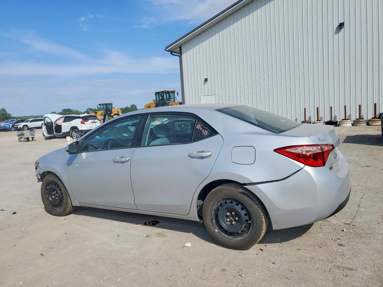 2019 Toyota Corolla Le - Image 2