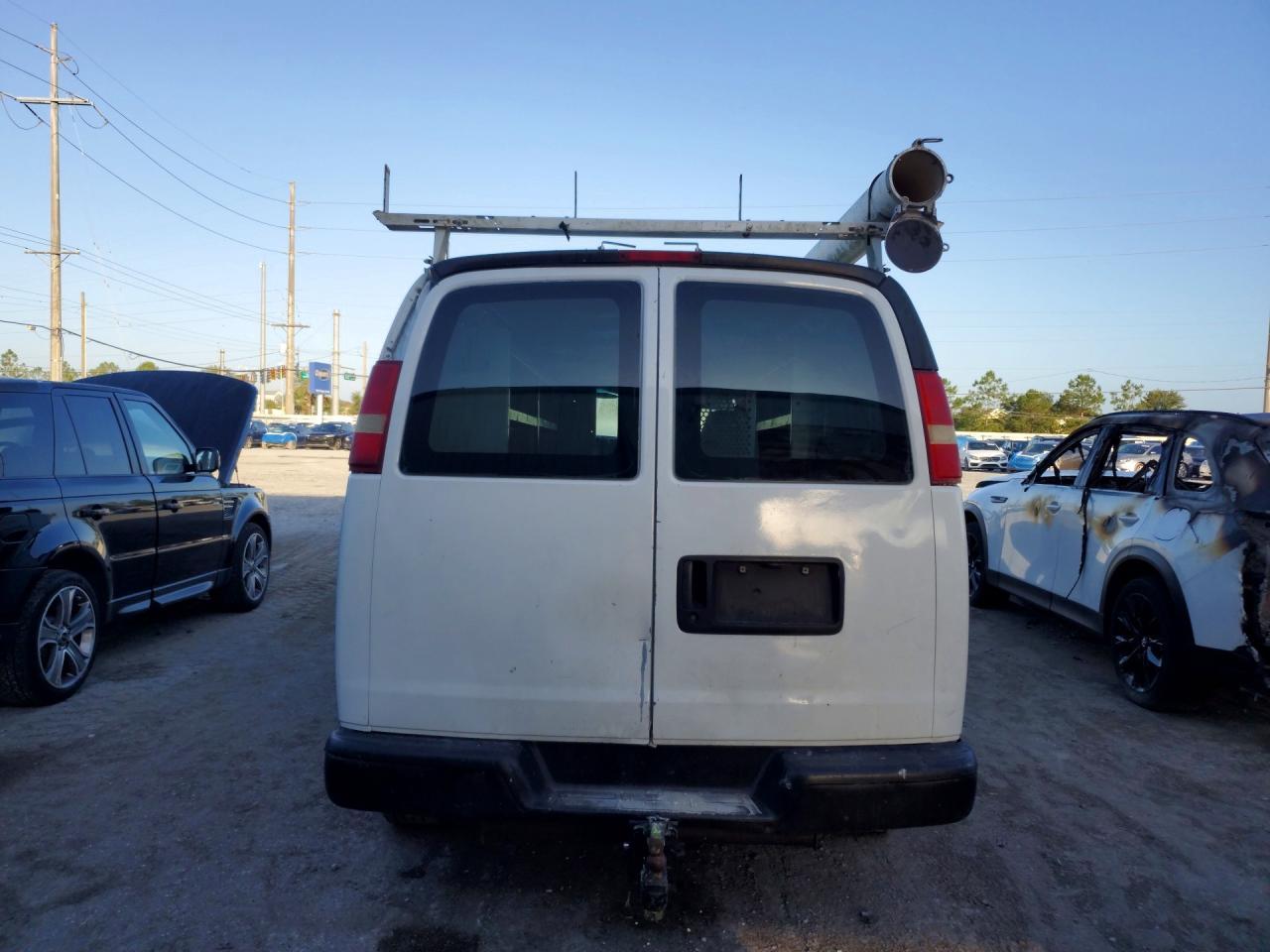 2005 GMC Savana G2500 - Фото 6