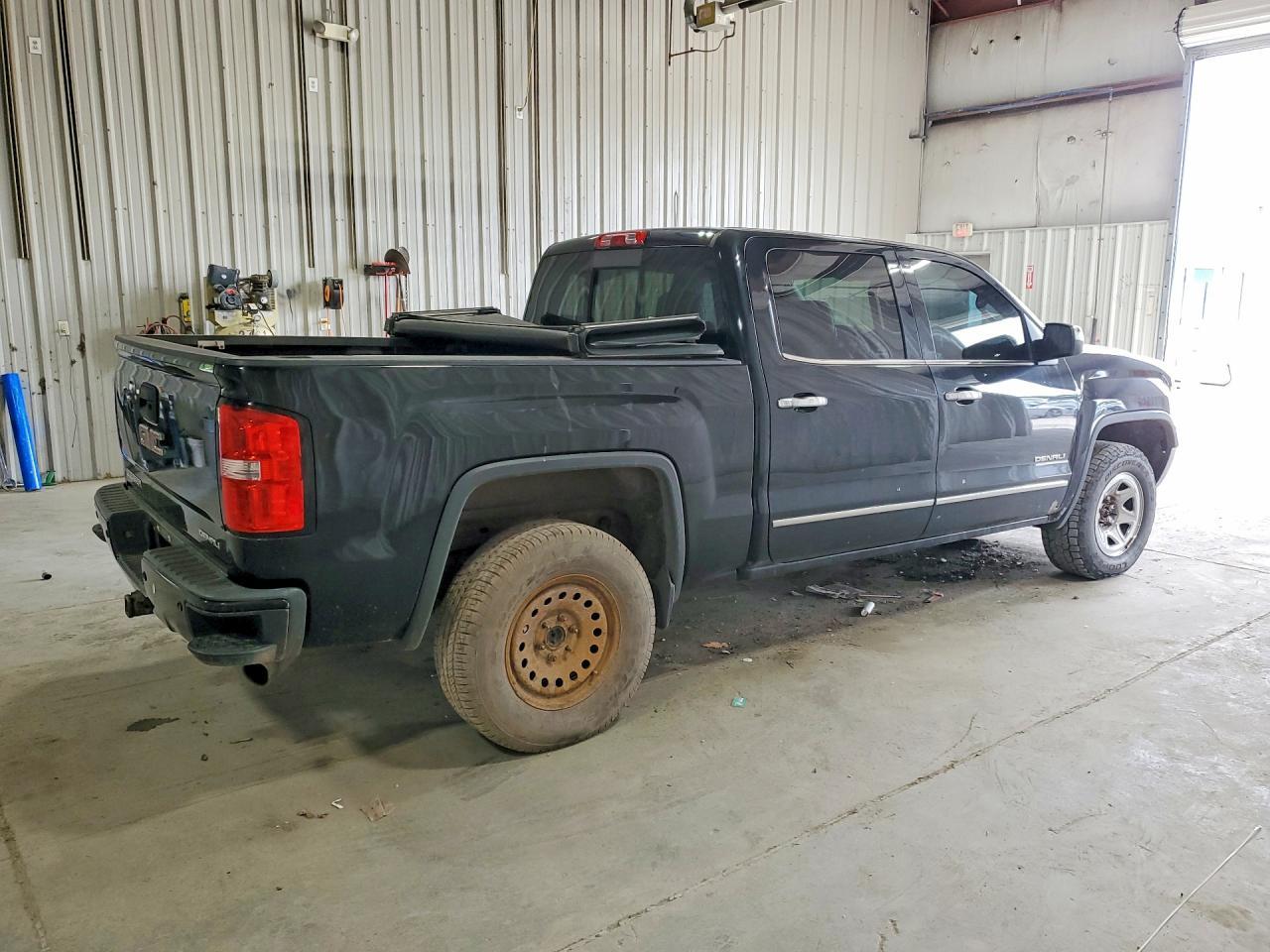 2015 GMC Sierra K1500 Denali - Image 3