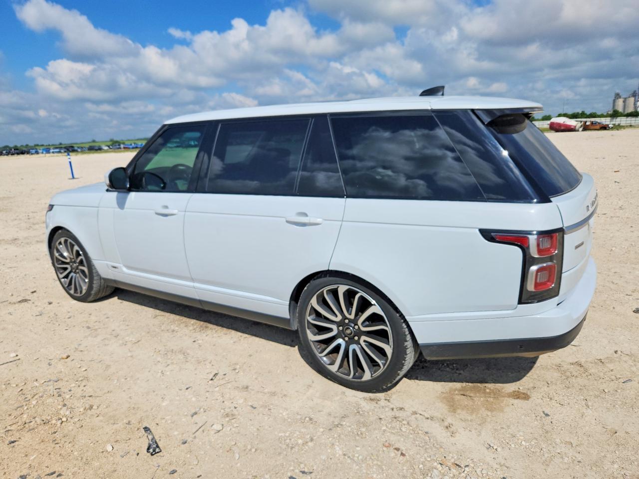 2019 Land Rover Range Rover Supercharged - Фото 2