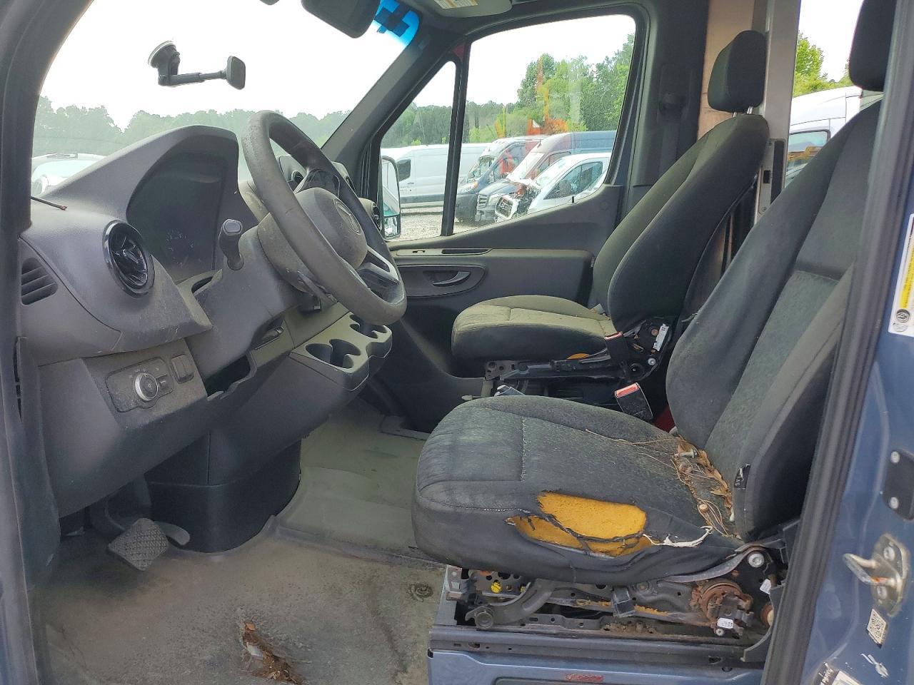 2019 Mercedes Benz Sprinter 2500 Delivery Van - Фото 7