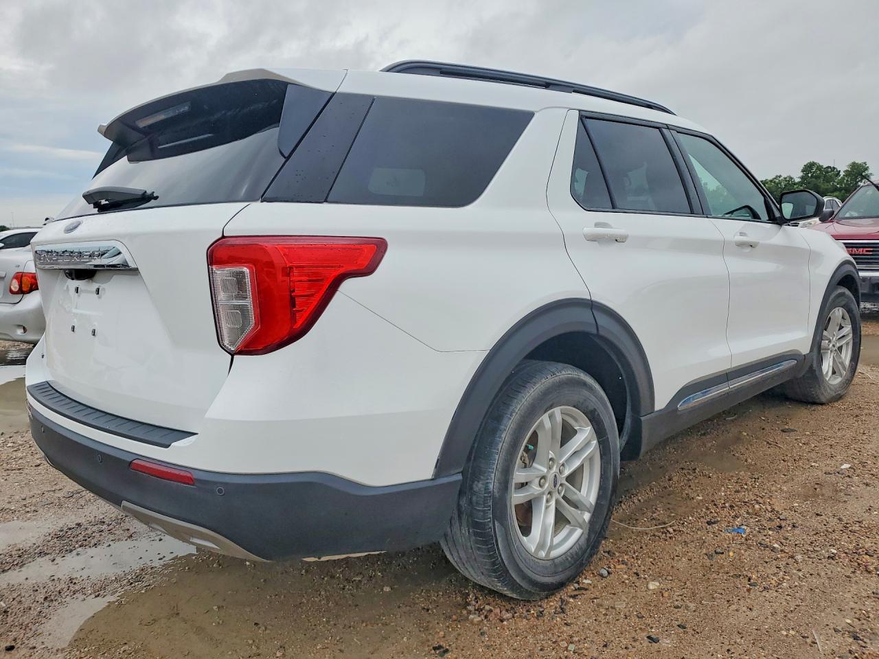 2022 Ford Explorer Xlt - Фото 3