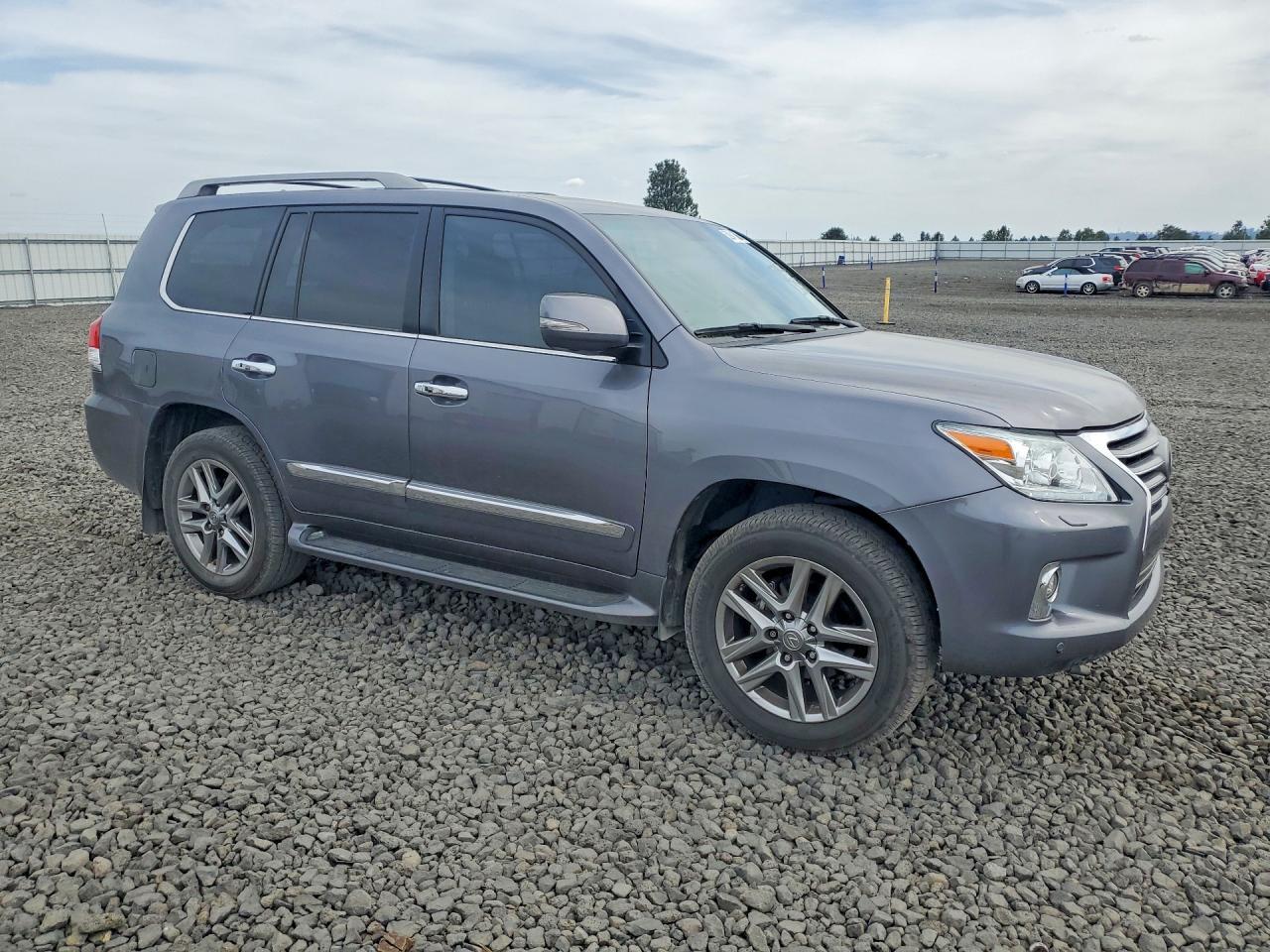 2014 Lexus Lx 570 - Image 4