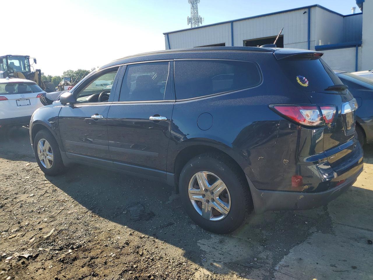2016 Chevrolet Traverse Ls - Фото 2