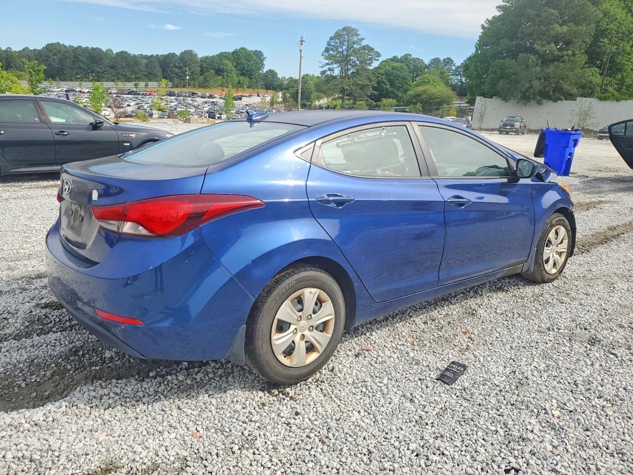 2016 Hyundai Elantra Se - Фото 3