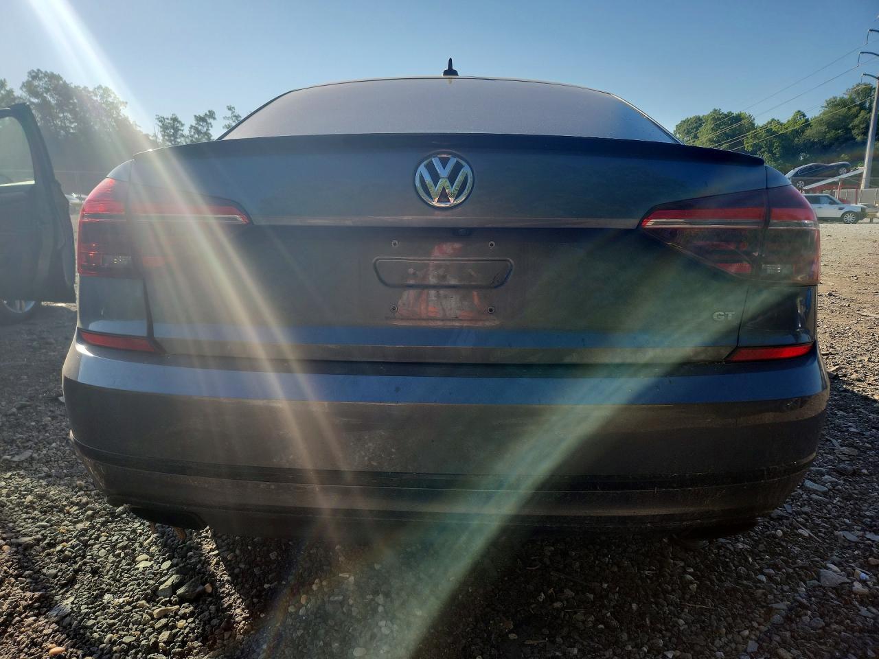 2018 Volkswagen Passat Gt - Image 6