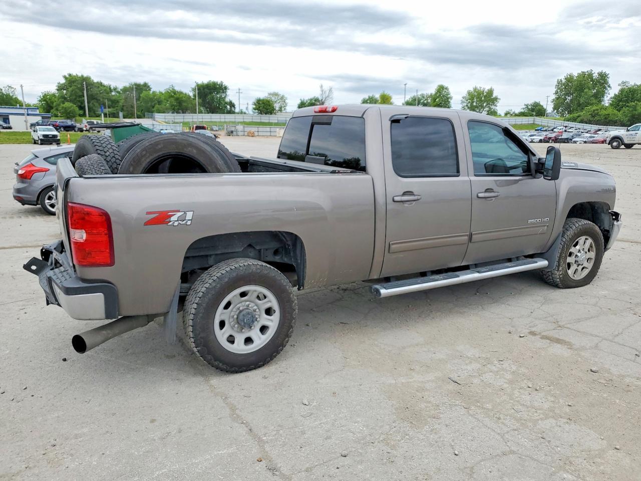 2014 Chevrolet Silverado K2500 Heavy Duty Ltz - Image 3