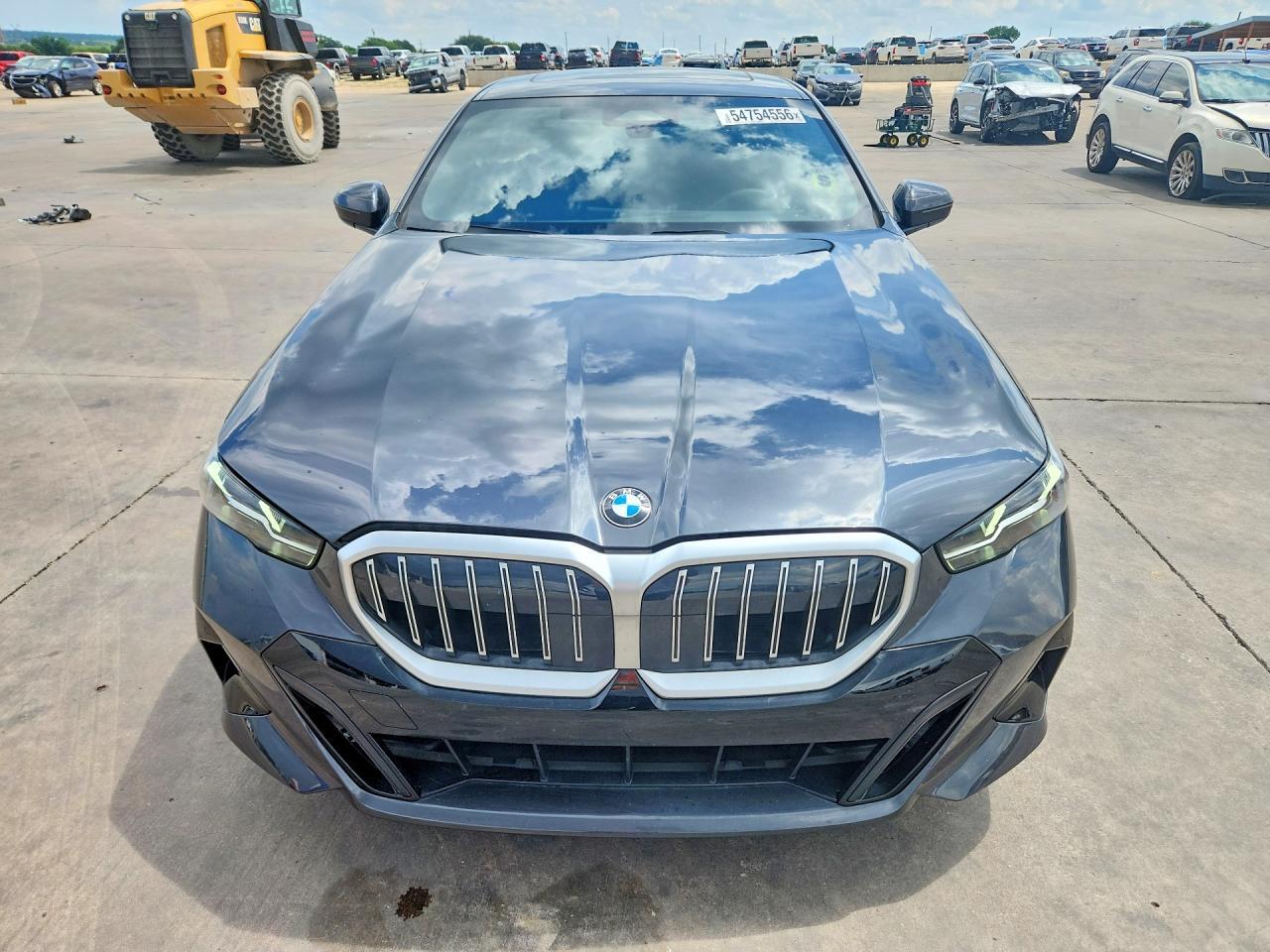 2025 BMW 530 I - Фото 5