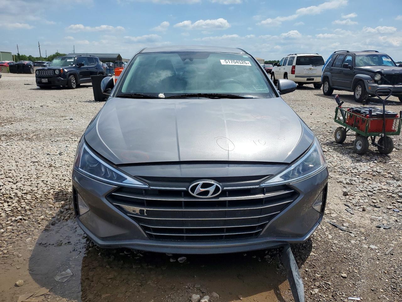 2019 Hyundai Elantra Se - Image 5