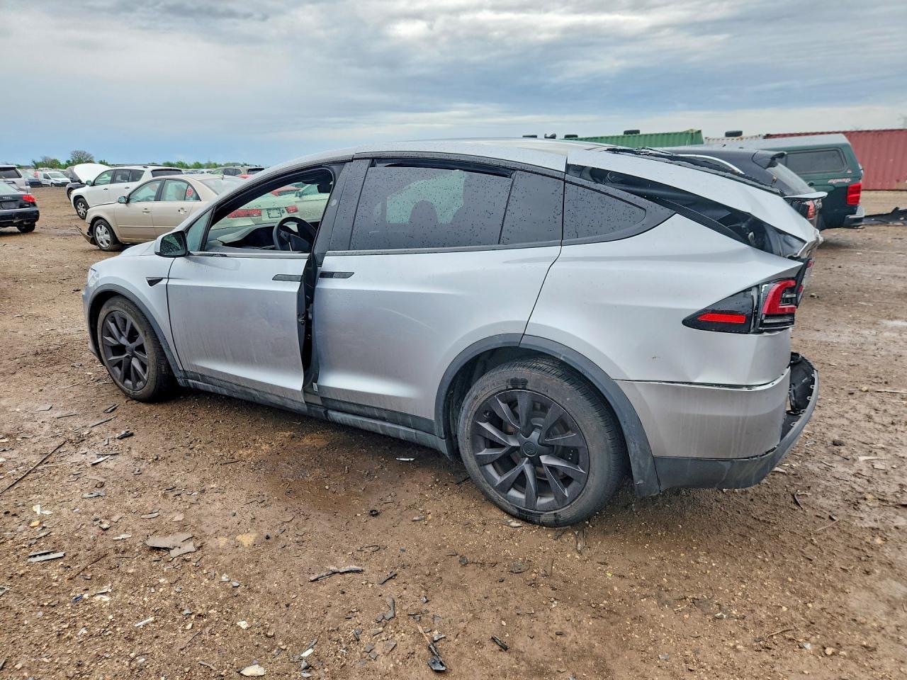 2025 Tesla Model X - Фото 2