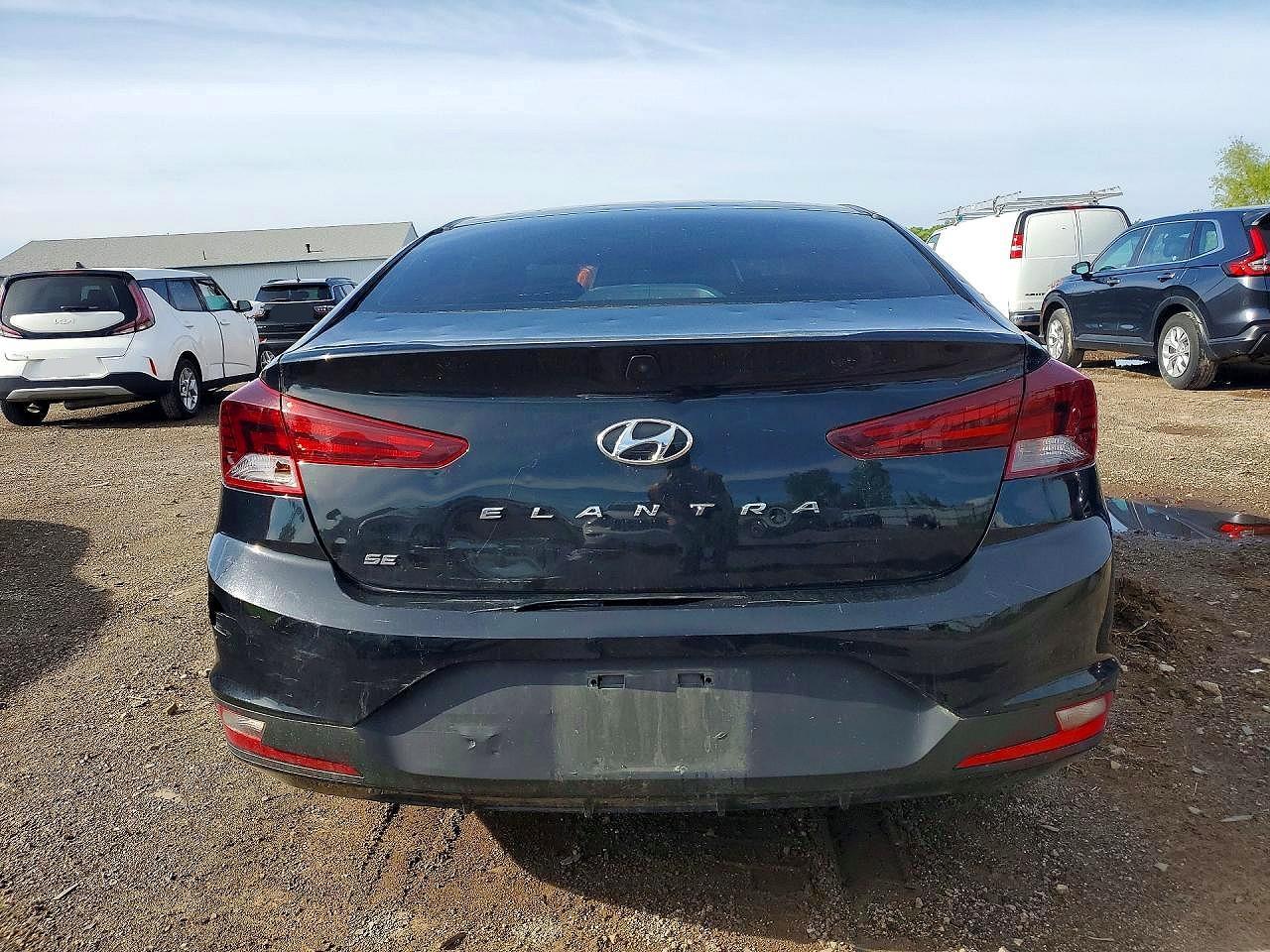 2020 Hyundai Elantra Se - Фото 6